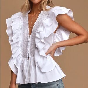 NWT ⭐️ Lulus in a ruffle white ruffled hook & eye Top Size XL